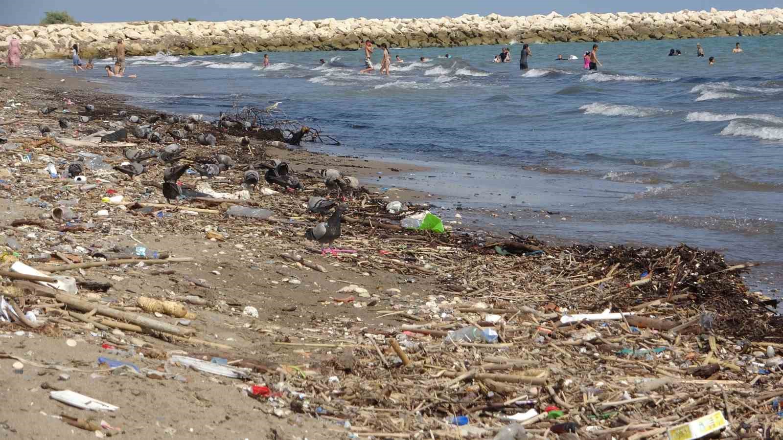 mersin-sahillerindeki-kirlilik-turizmi-tehdit-ediyor