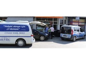 Otel Odasında Ölü Bulundu