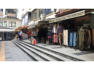 Kocaeli’de Depremle Sallanan Vatandaşlar Panik Yaşadı