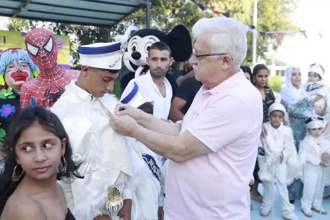 burhaniye-de-geleneksel-toplu-sunnet-soleni