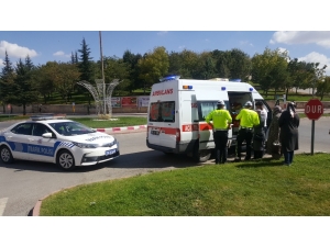 Yolun Karşısına Geçmeye Çalışan Çocuğa Otomobil Çarparak Kaçtı