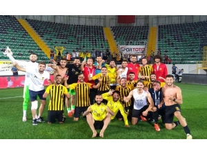 Bayburtspor’da Tur Sevinci