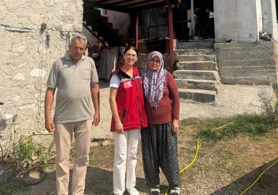 seydikemer-de-afetzede-sehit-yakini-ve-gazi-yalniz-birakilmadi