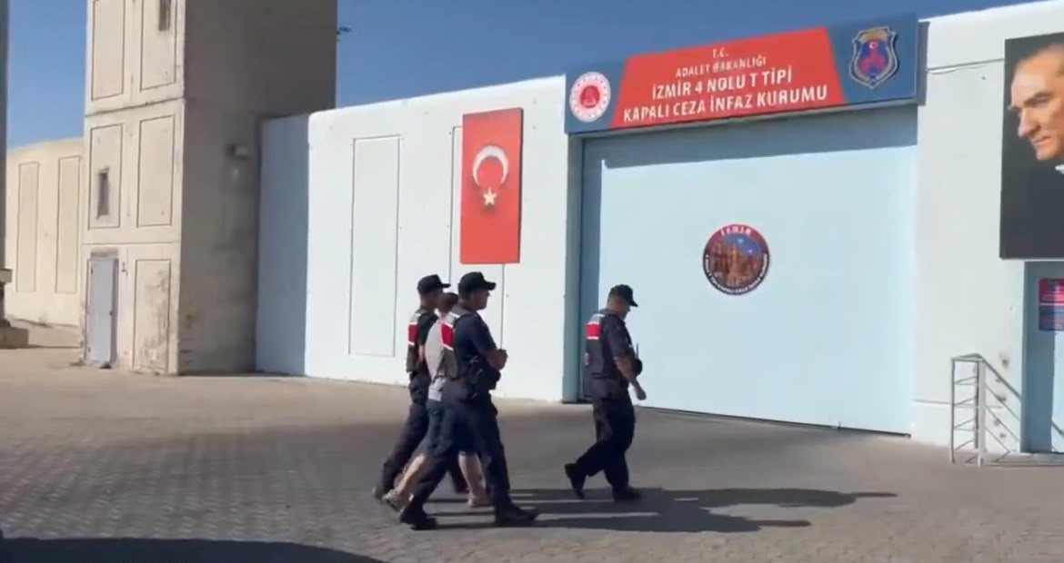 icisleri-bakanligi-9-gocmen-kacakciligi-organizatoru-ile-132-duzensiz-gocmen-yakalandi