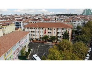 İstanbul Valiliğince Tatil Edilen Maltepe’deki Lise Havada Görüntülendi