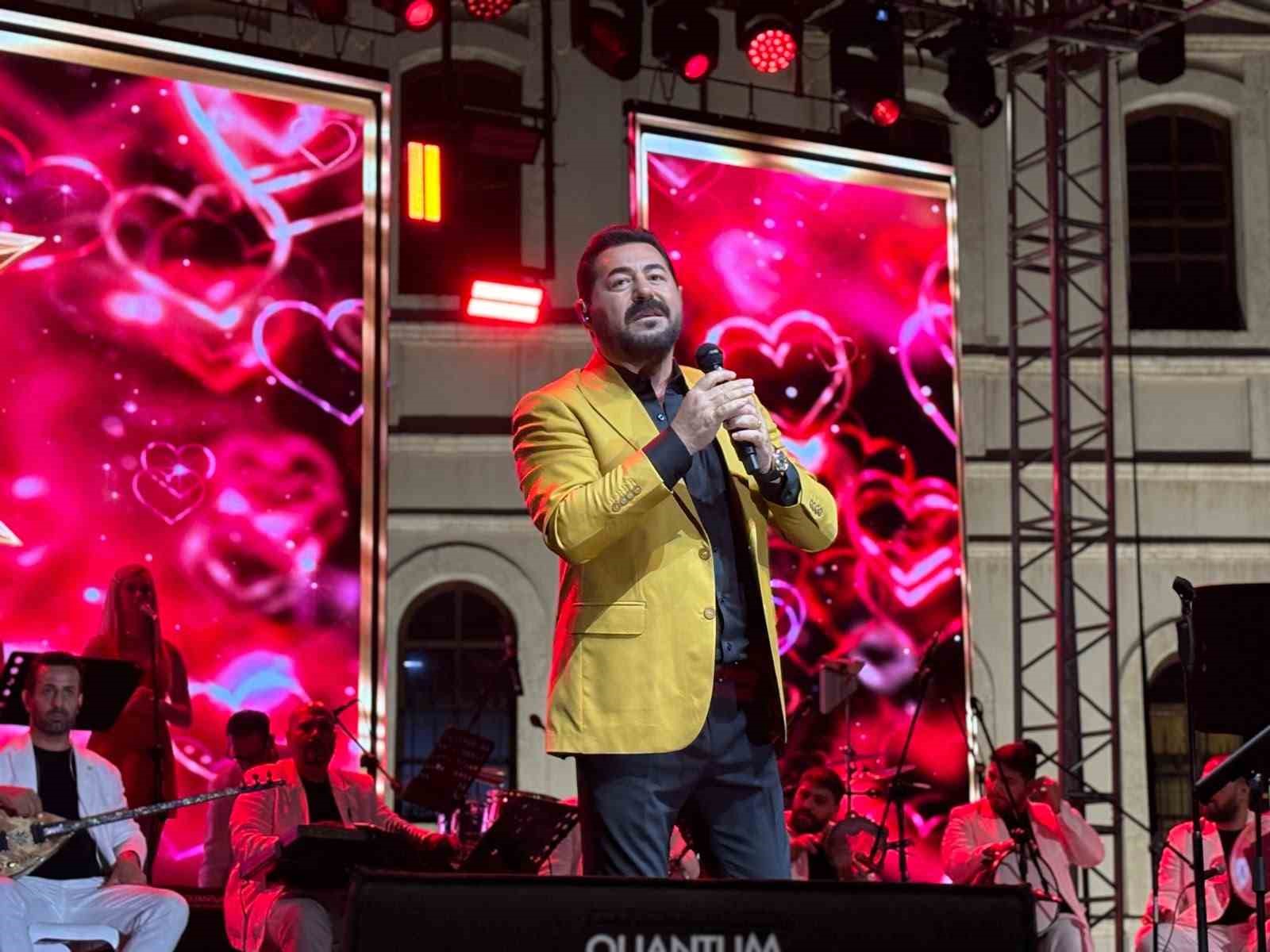 serkan-kaya-sivas-ta-sevenleriyle-bulustu
