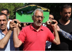 Babanın Eş Cinayetini Kurban Giden Kızına Son Vedası Yürek Burktu