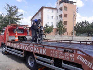 Şuhut’ta Tescilsiz Motosikletler Toplanıyor