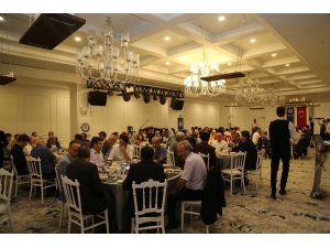 Acar; "Devletten Alacaklıyız Ama Millete De Borcumuz Var"