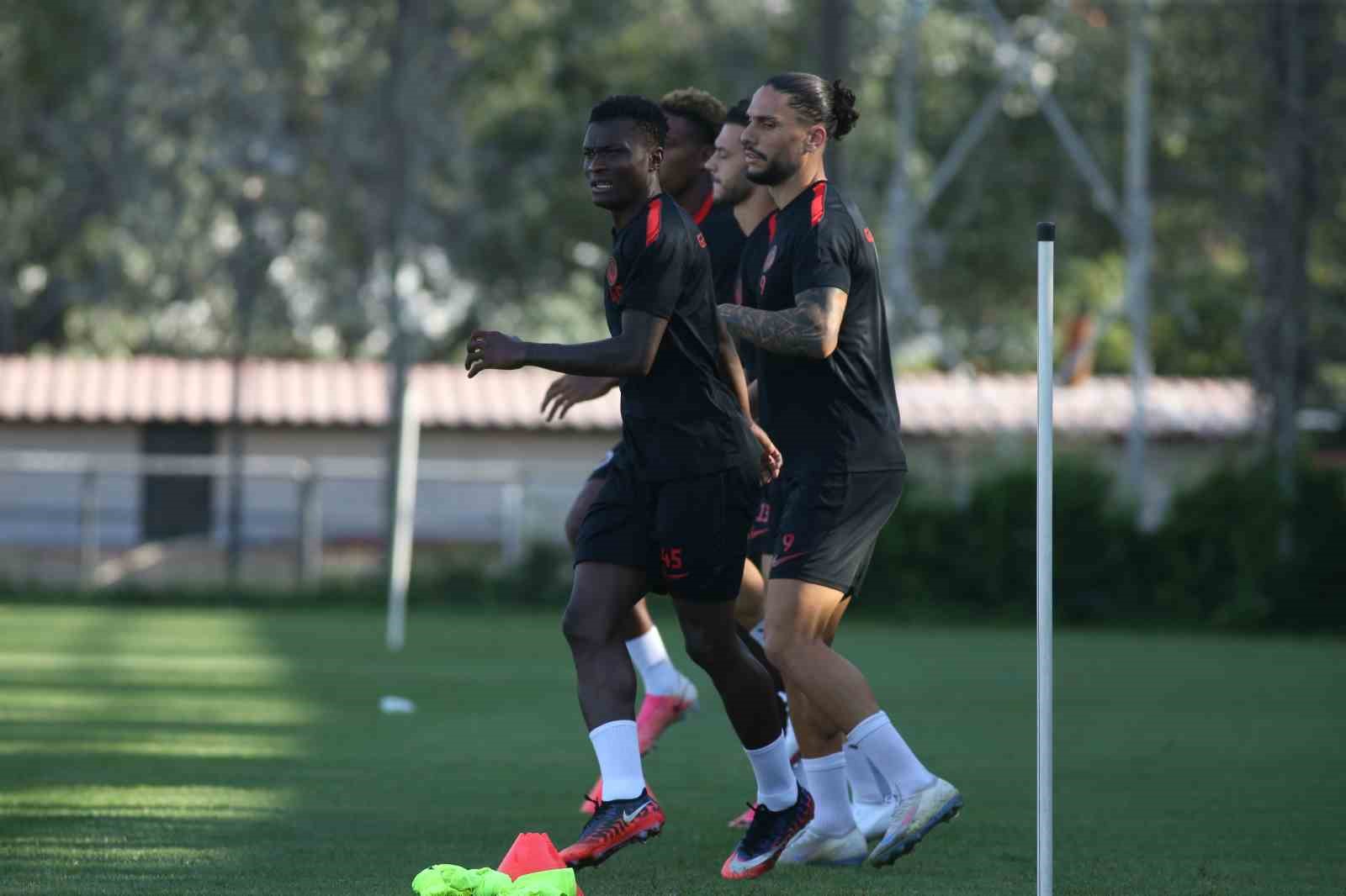 genclerbirligi-kasimpasa-maci-hazirliklarini-tamamladi