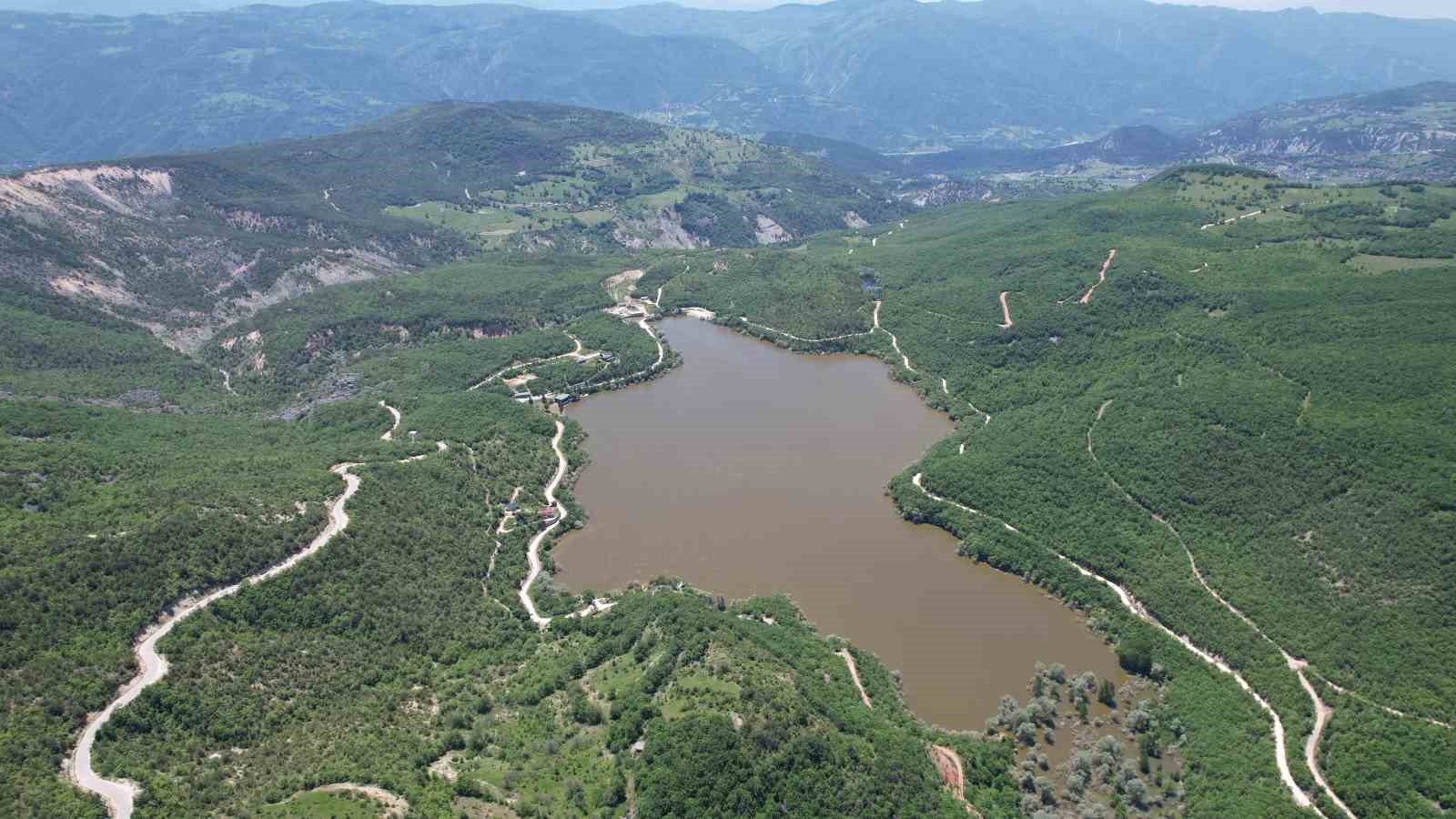 tokat-in-sakli-cenneti-zinav-golu-dogaseverleri-mest-ediyor