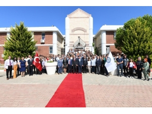 Ege Üniversitesi Çeşme Turizm Fakültesinde Açılış Heyecanı