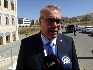 Vali Gündüzöz: “30 Yaşına Varmadan Hayatlarını Kaybedeceği Bir Serüvenin İçindeler”