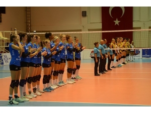 Uluslararası Kuşadası Voleybol Dostluk Turnuvası Başladı