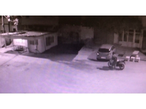 Motosikletli Hırsız Köy Köy Gezip, Dükkanları Soydu