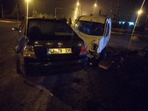 Zonguldak’ta Trafik Kazası: 2 Yaralı