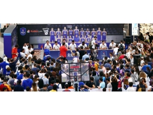 Anadolu Efes, Taraftarlarıyla Buluştu