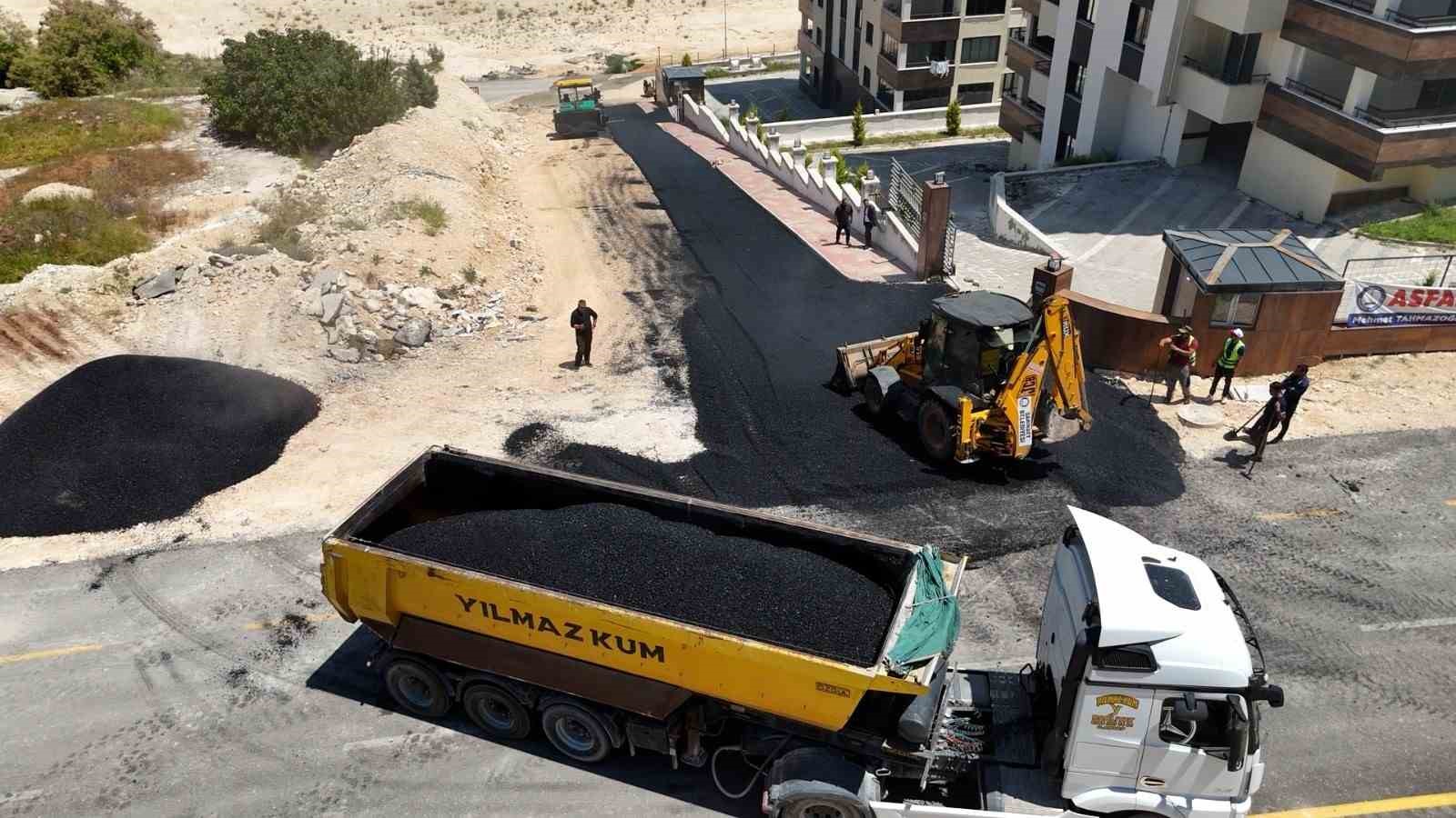 sahinbey-de-konforlu-ulasim-icin-asfalt-calismalari-yapiliyor