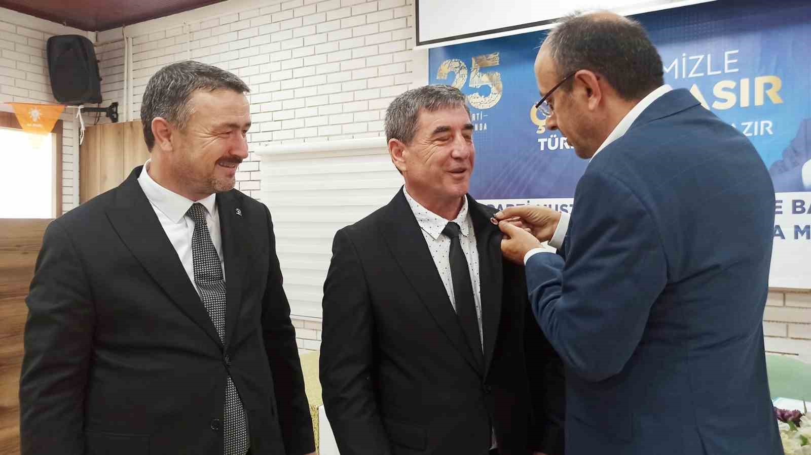 chp-li-meclis-uyesi-ak-parti-ye-gecti