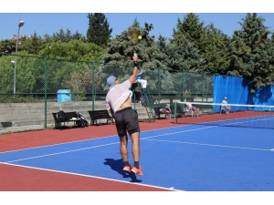 Büyükçekmece’de Tenis Turnuvasına Büyük İlgi
