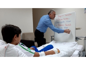 Hastane Odasında Ders