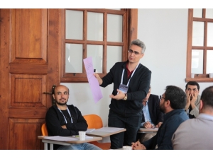 Kbü’de "Proje Yazma" Eğitimi