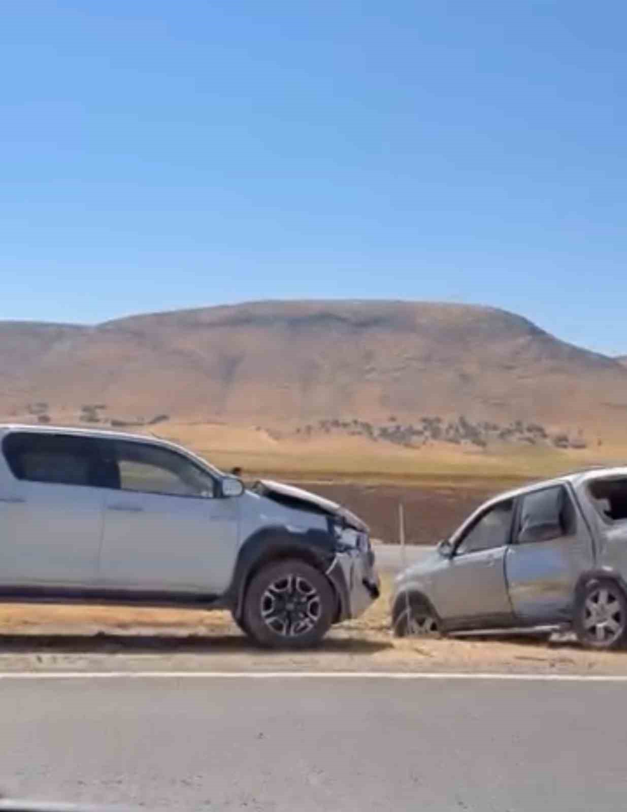 siirt-te-trafik-kazasi-araclarda-maddi-hasar-olustu