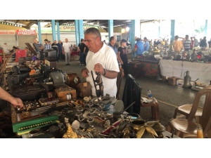 Bu Pazarda ‘1 Tl’ 2 Bin 200 Tl’den Satılıyor