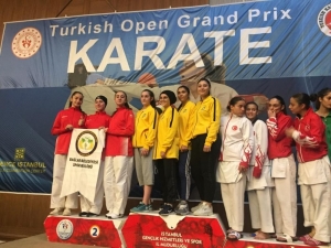 Karatede Bağlar Belediyespor Farkı