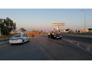 Motosiklet İle Otomobil Çarpıştı: 2 Yaralı