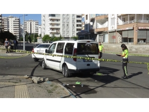 Diyarbakır’da Trafik Kazası: 2 Yaralı