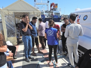 Çeşme’de 224 Göçmen Yakalandı