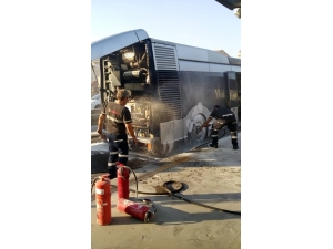 Metrobüste Yangın Çıktı, Seferler Aksadı