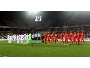 Süper Lig: Gazişehir Gaziantep:0 - Göztepe: 0 (İlk Yarı)