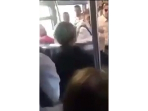 Metrobüsteki Kavga Cep Telefonu Kamerasında