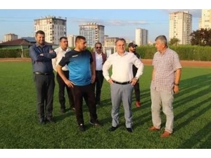 Başkanlar Takımlarını Yalnız Bırakmıyor