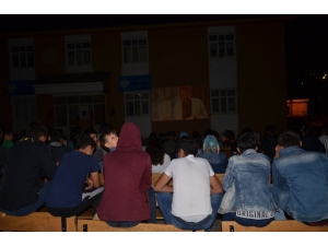 Öğretmenlerden Örnek Davranış