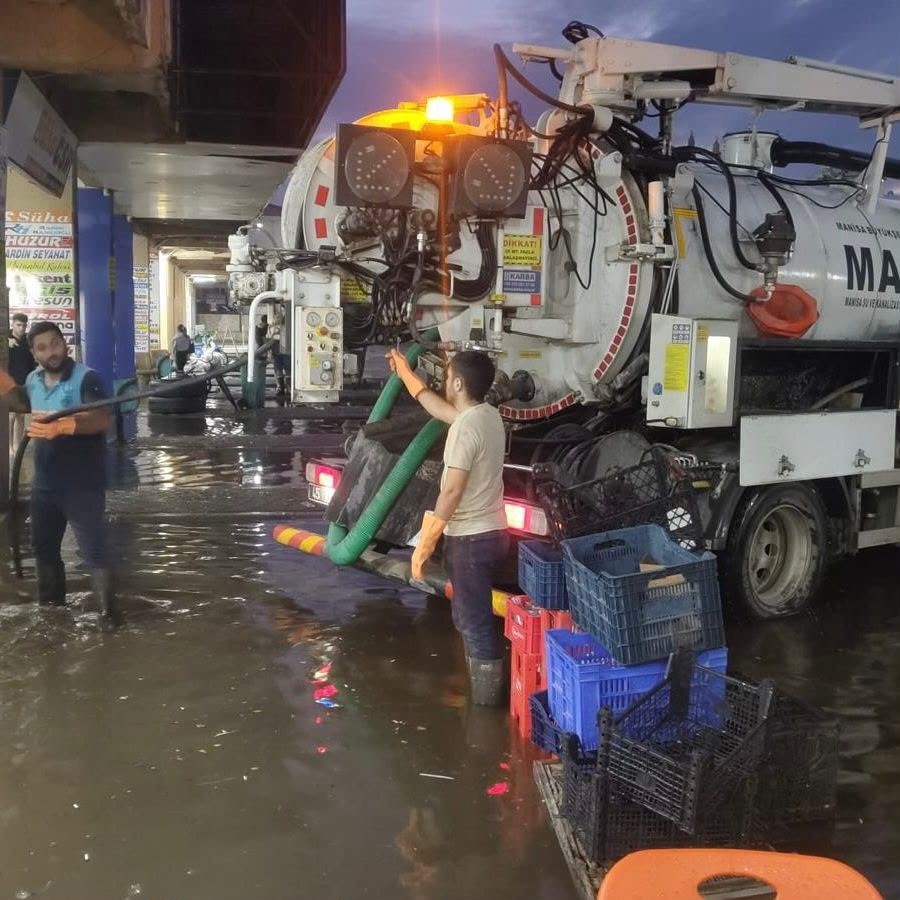 manisa-buyuksehir-belediyesi-nden-salihli-deki-sel-magdurlarina-destek
