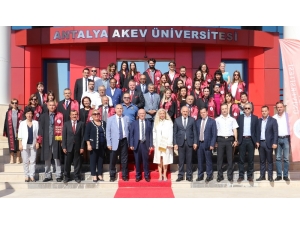 Antalya Akev Üniversitesinin Akademik Yılı Açılışı Yapıldı