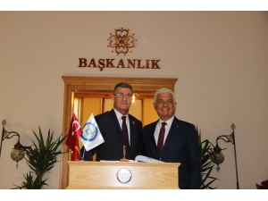 Arnavutluk Avlonya Valisi Başkan Gürün’ü Ziyaret Etti