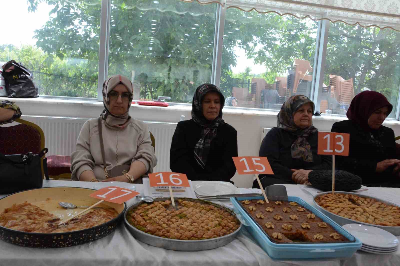 kepsut-ta-kadin-eliyle-yasayan-kultur-festivali-yapildi
