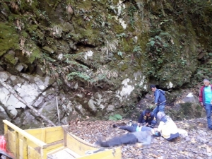 Kestane Toplamaya Giderken Uçurumdan Düştüler: 1 Ölü, 1 Yaralı, 1 Kayıp