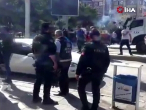 Van’da Zabıta Seyyar Satıcı Arasında Gerginlik