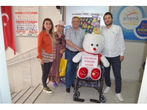 Muhtardan Örnek Davranış