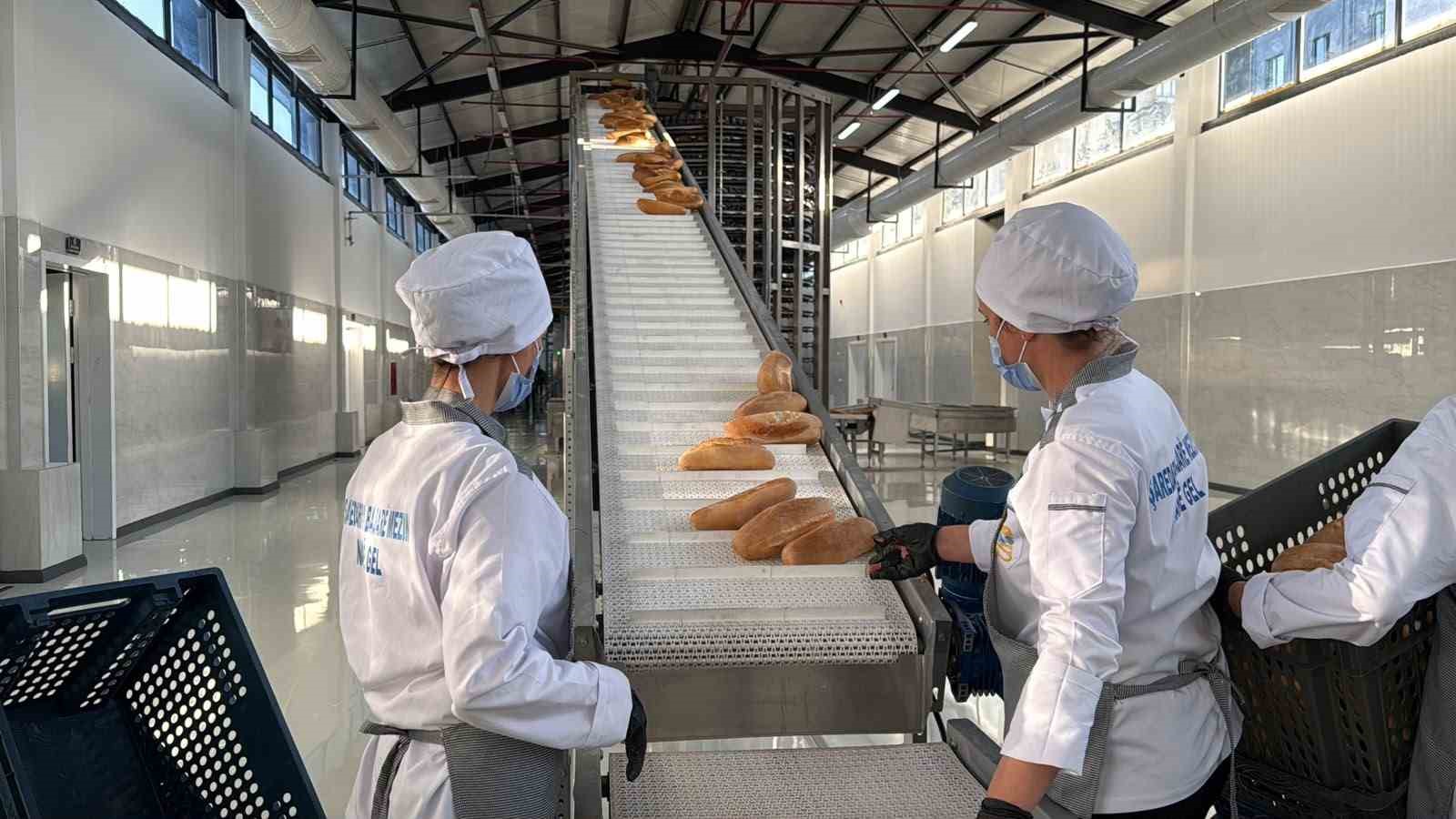 diyarbakir-da-100-bin-kapasiteli-halk-ekmek-fabrikasi-acildi