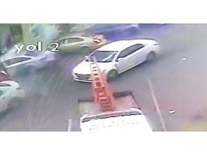 Husumetli Olduğu Şahsa Kurşun Yağdırdı, O Anlar Kameraya Yansıdı