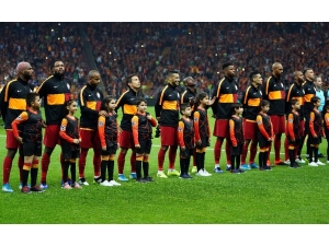 Uefa Şampiyonlar Lig: Galatasaray: 0 - Paris Saint Germain: 0 (Maç Devam Ediyor)