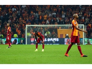 Galatasaray, Grupta İlk Mağlubiyetini Aldı
