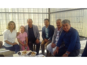 Başkan Demirtaş İlkokul Kermesine Destek Verdi