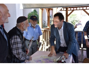 Başkan Şahin Huzurevi Sakinlerini Ziyaret Etti